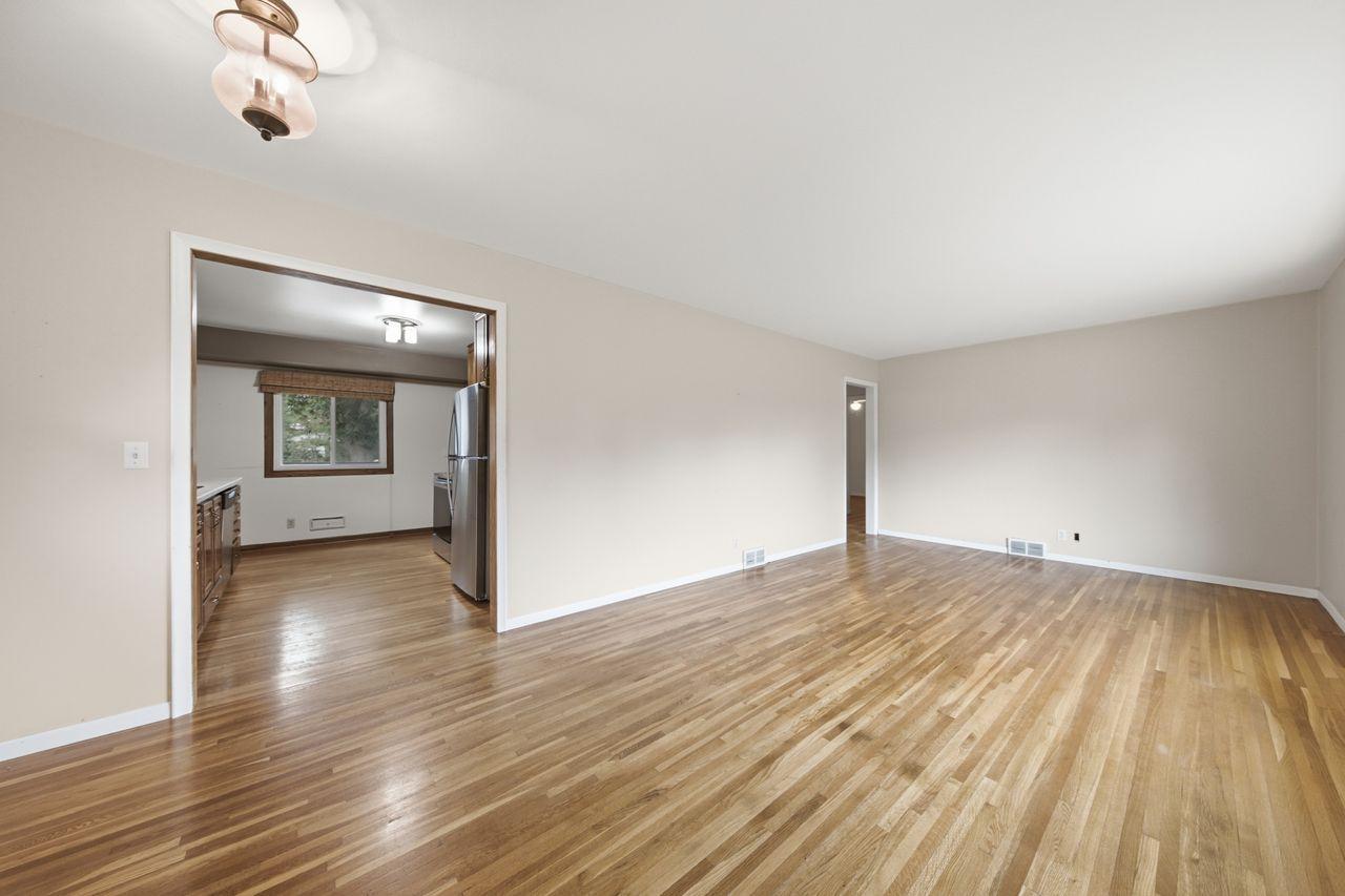 8354 Valentine Terrace