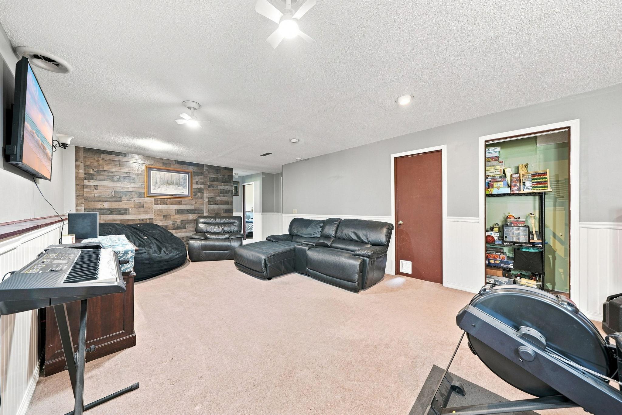 2201 Kessler Lane
