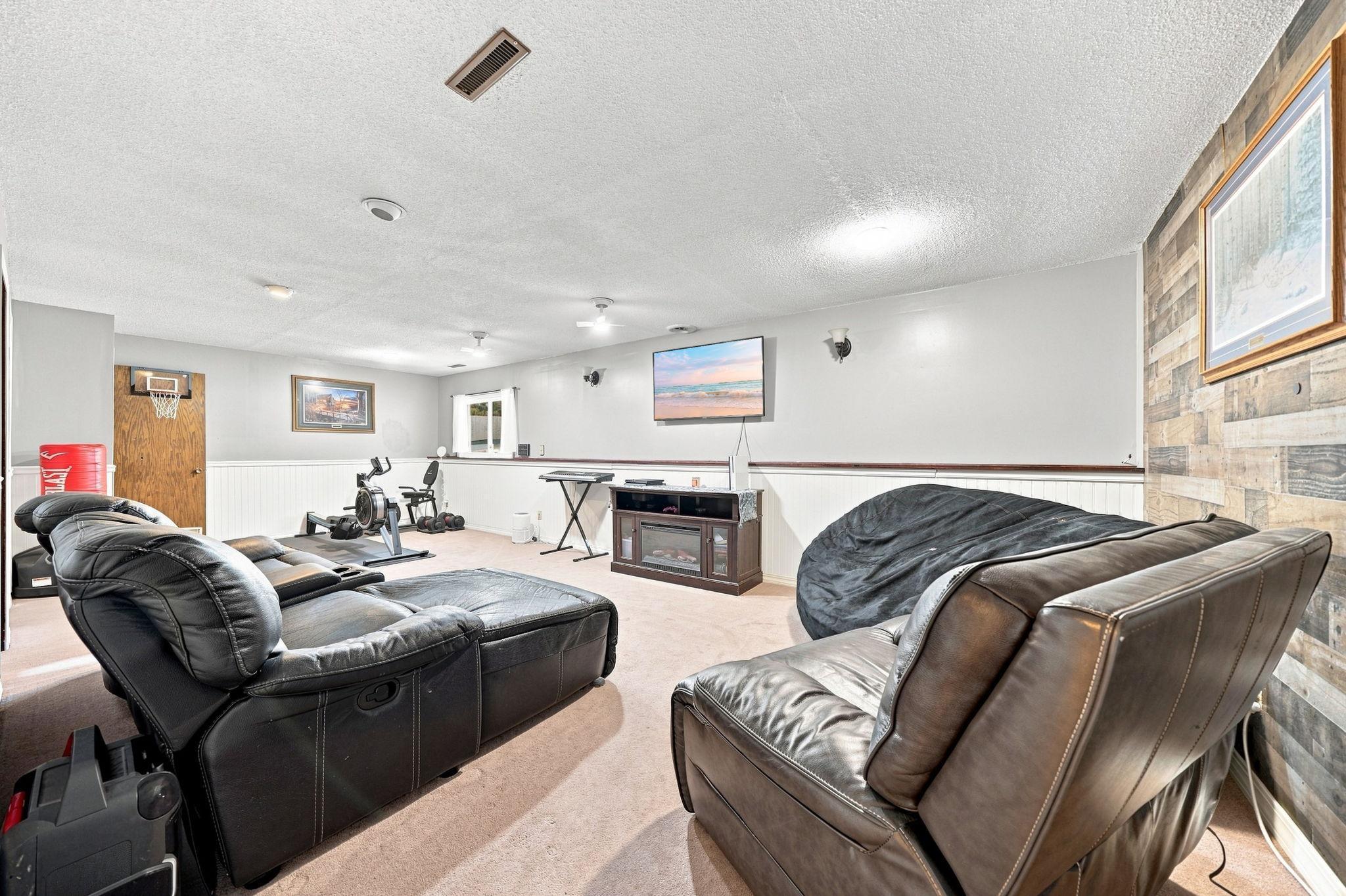 2201 Kessler Lane