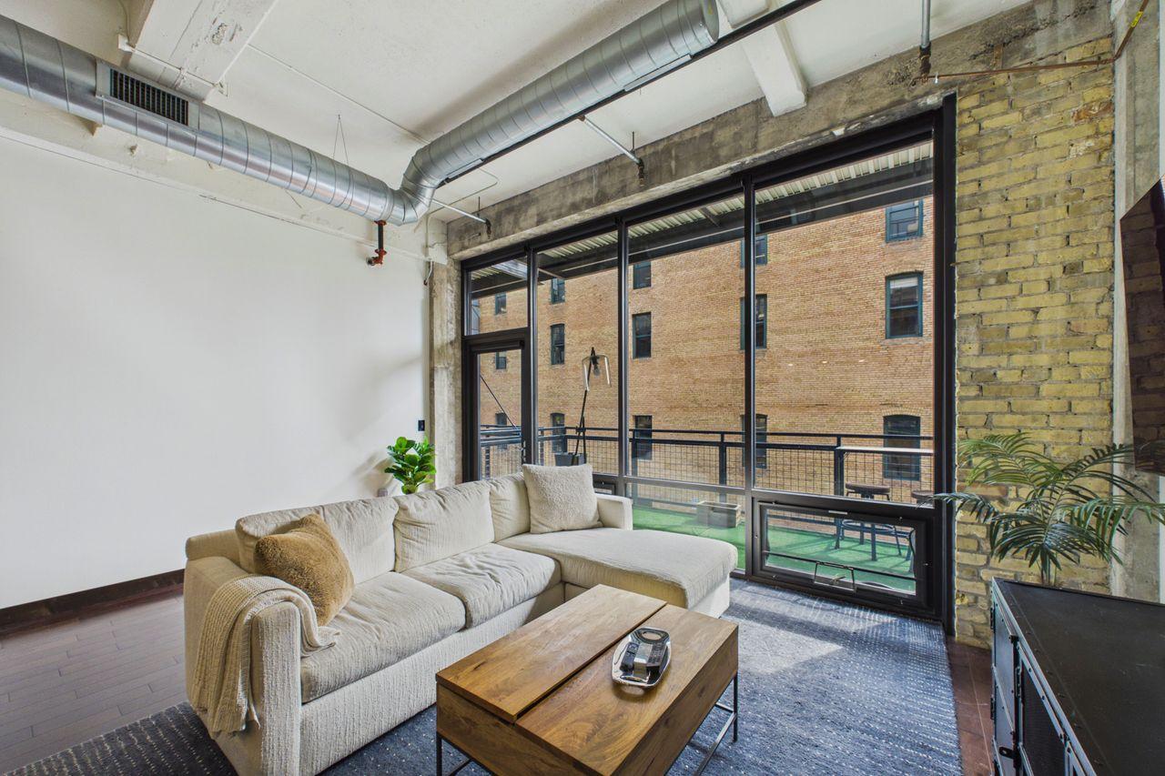 618 Washington Avenue N Unit: 302