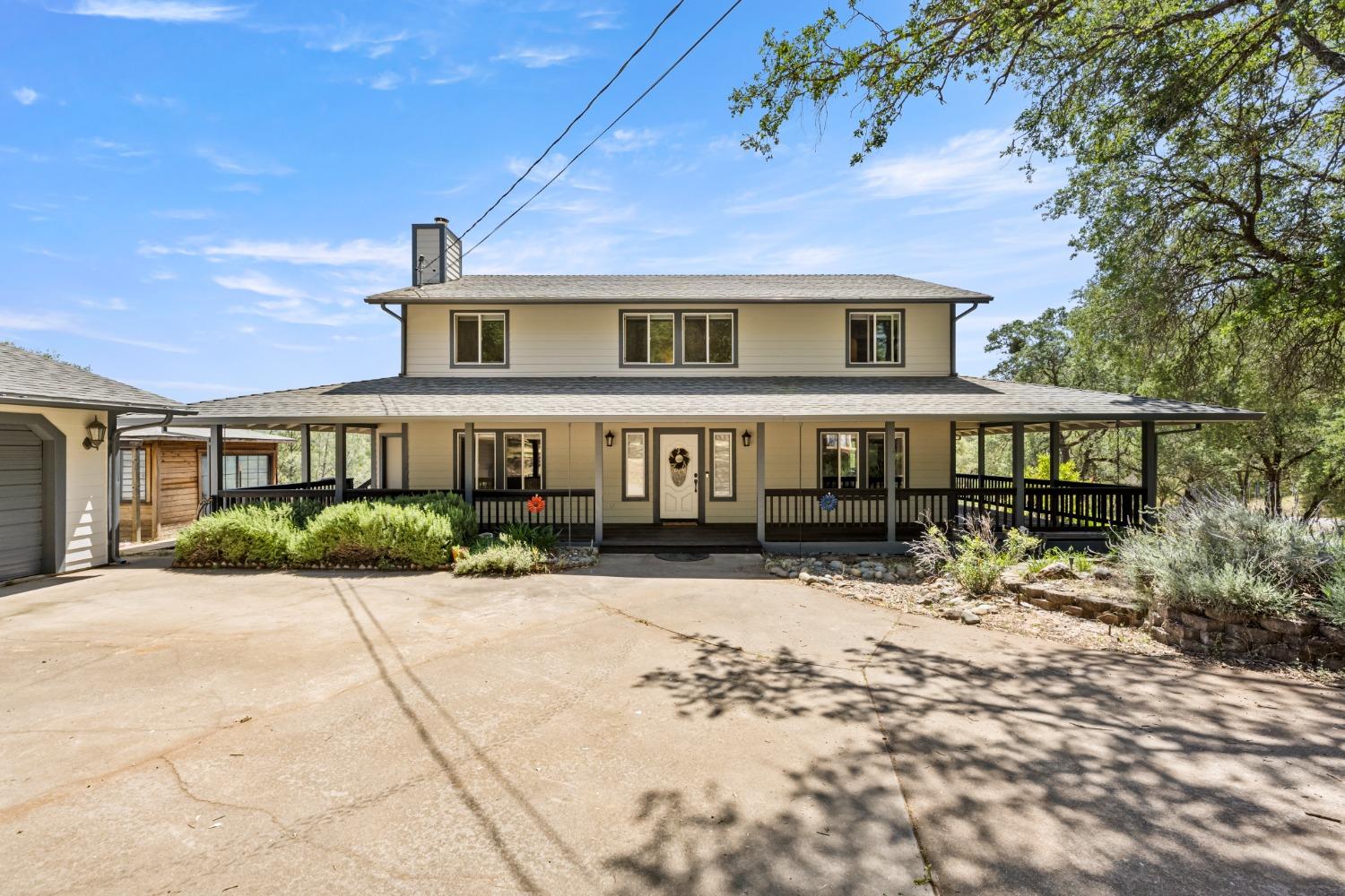 1001 E El Largo Drive