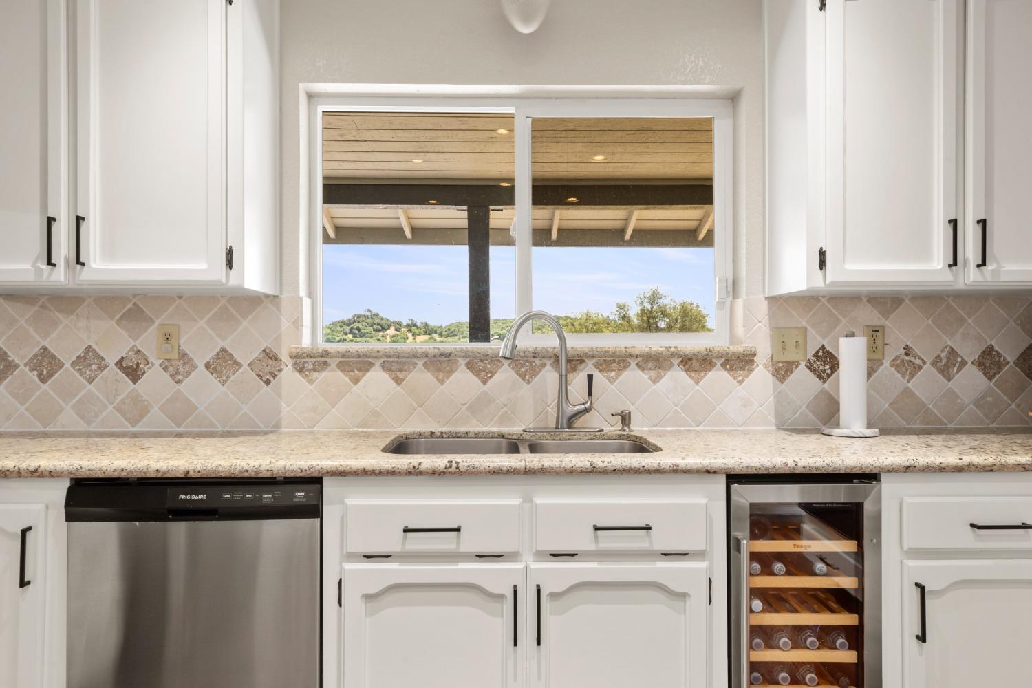 1001 E El Largo Drive