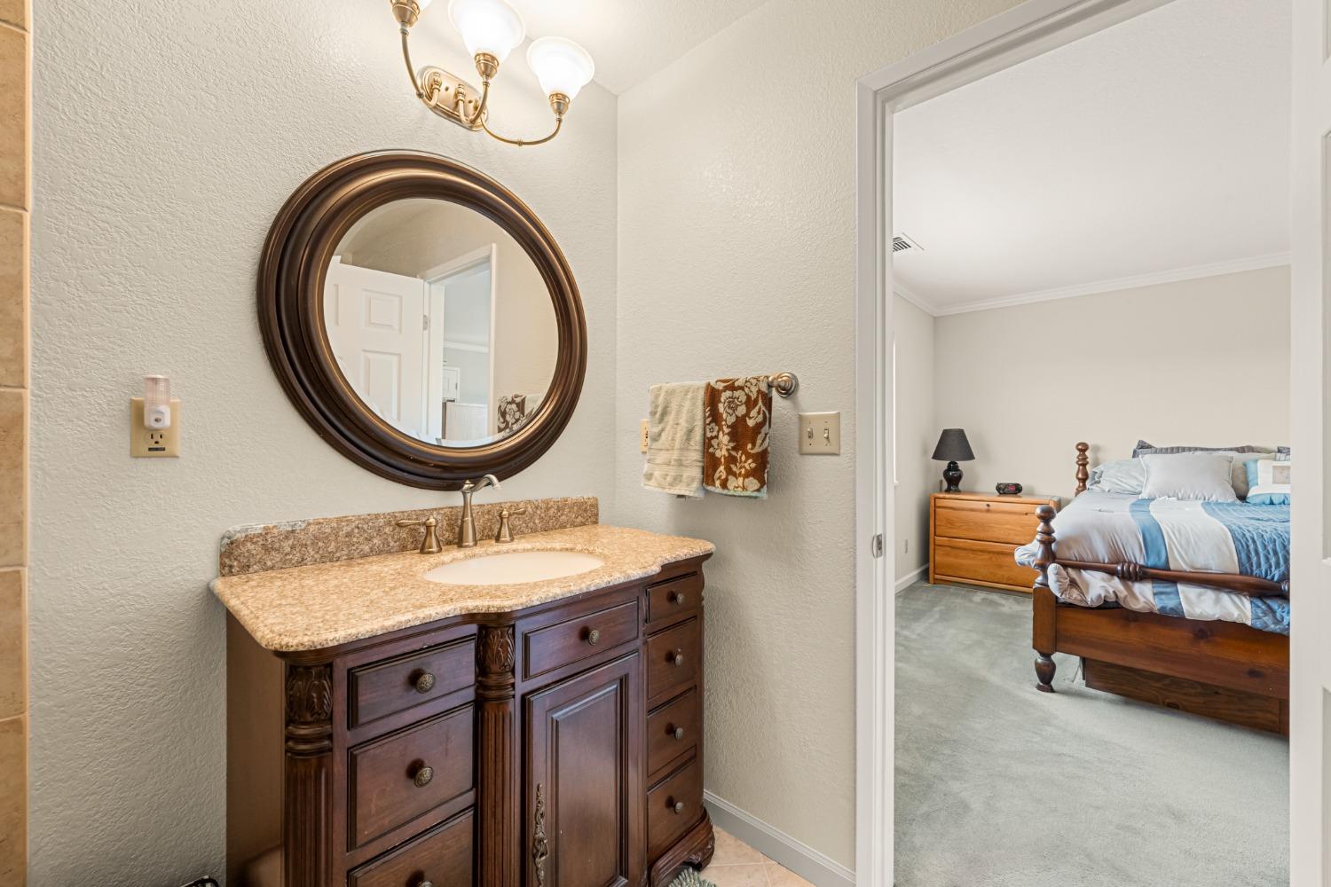 1001 E El Largo Drive