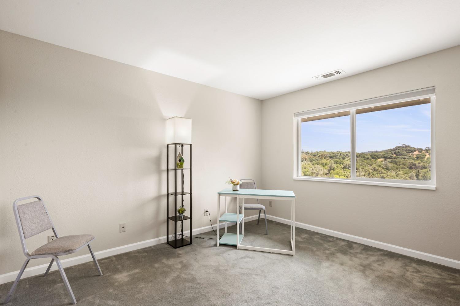 1001 E El Largo Drive