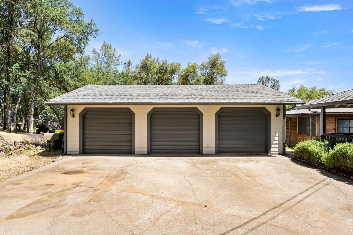 1001 E El Largo Drive