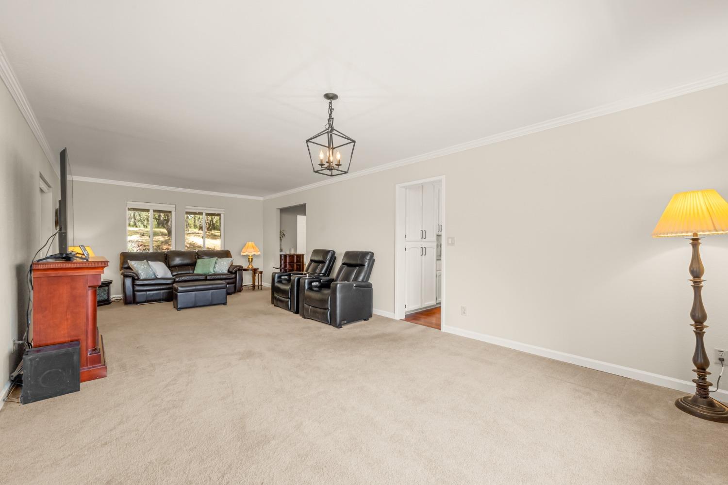 1001 E El Largo Drive