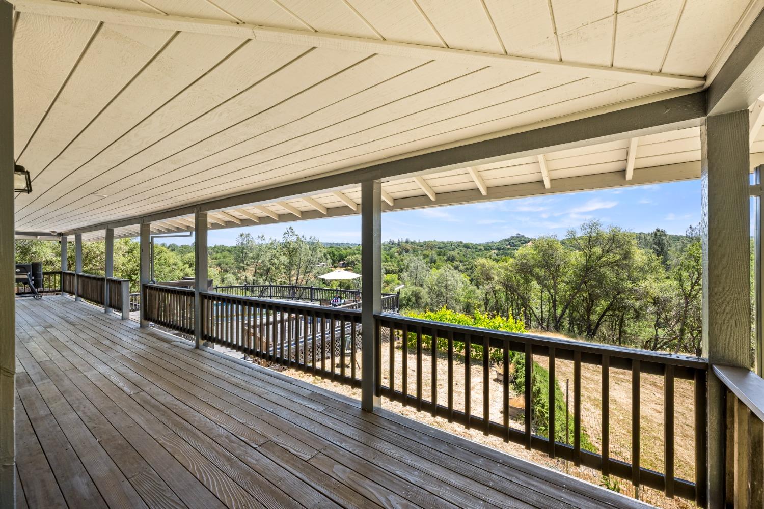 1001 E El Largo Drive