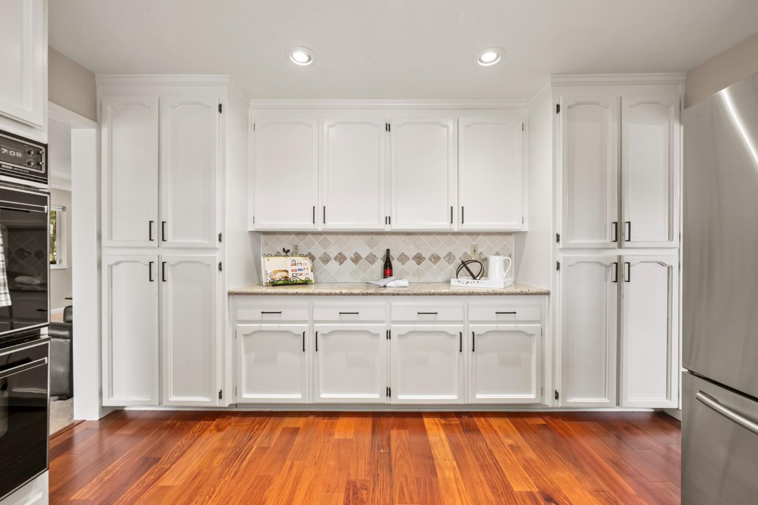 1001 E El Largo Drive