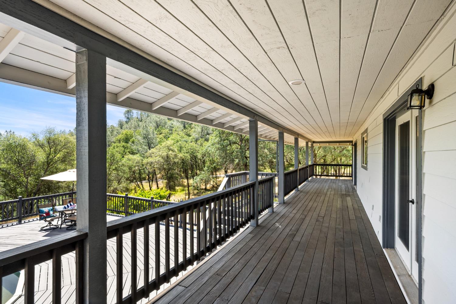 1001 E El Largo Drive