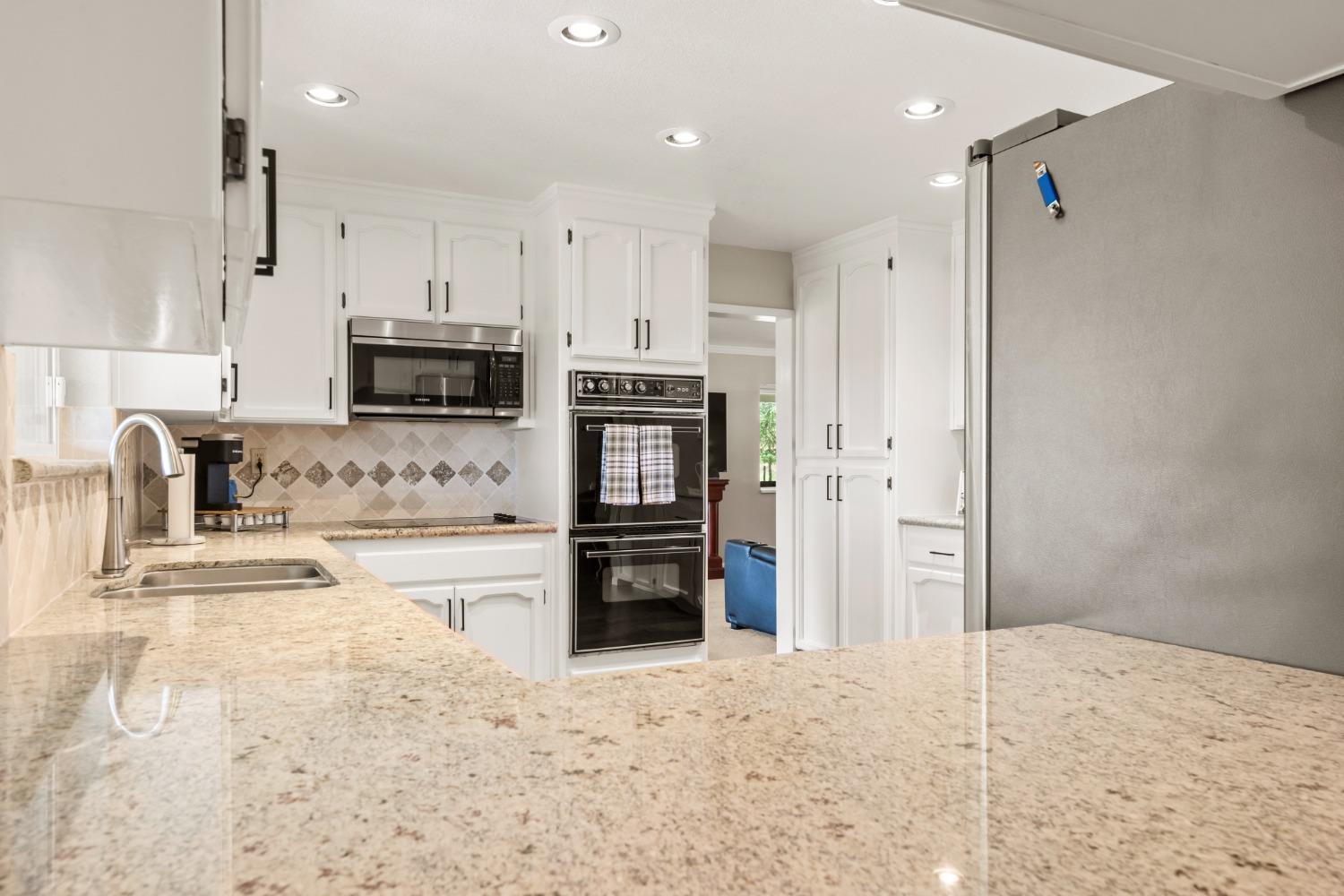 1001 E El Largo Drive