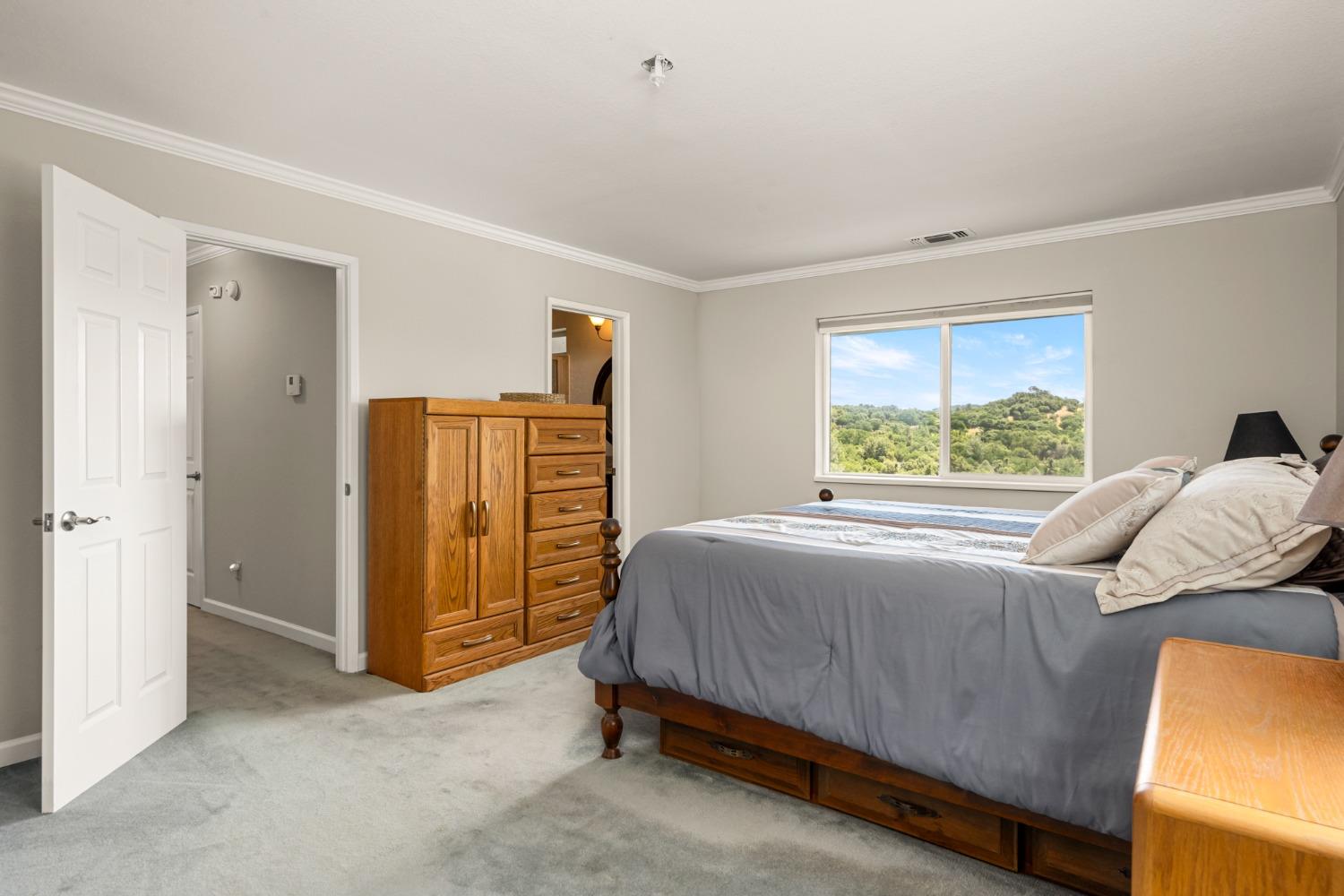 1001 E El Largo Drive