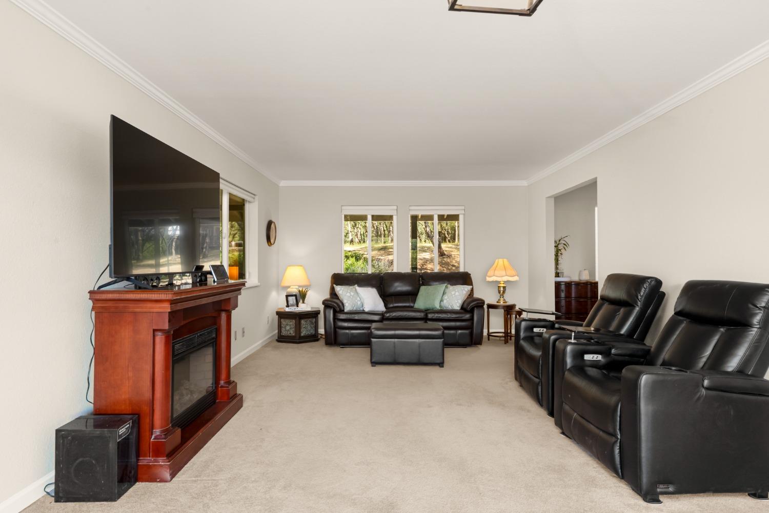 1001 E El Largo Drive