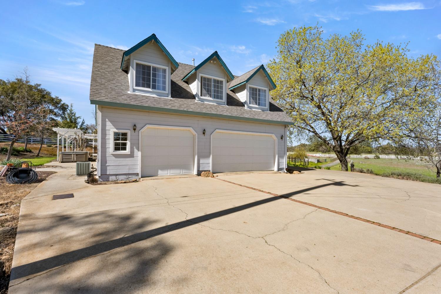 6200 Quartz Drive