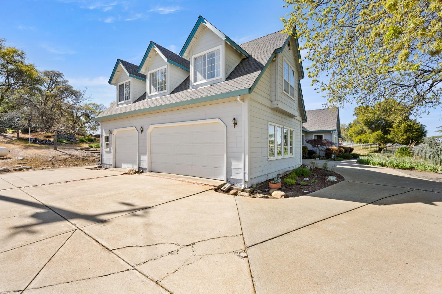 6200 Quartz Drive