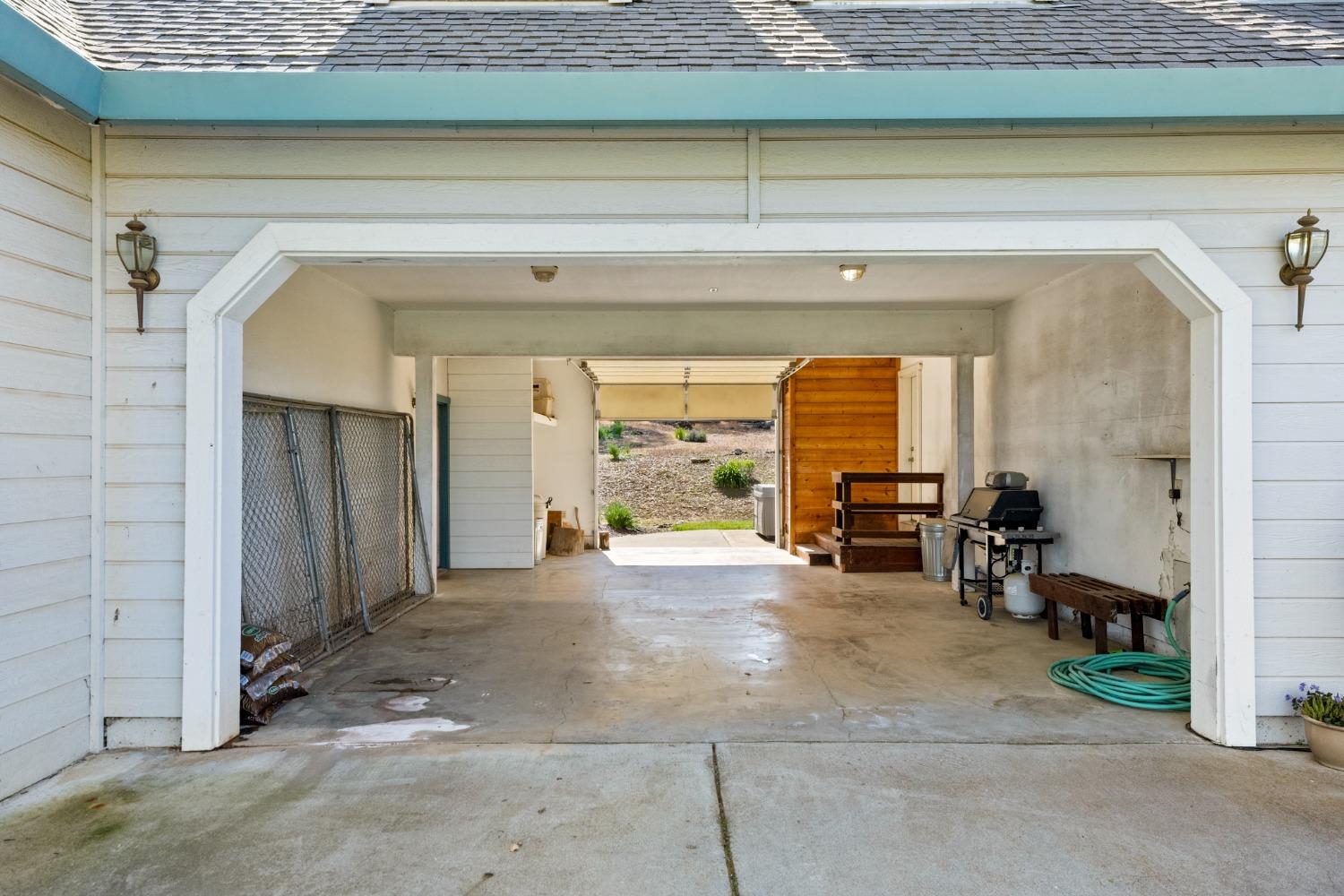 6200 Quartz Drive