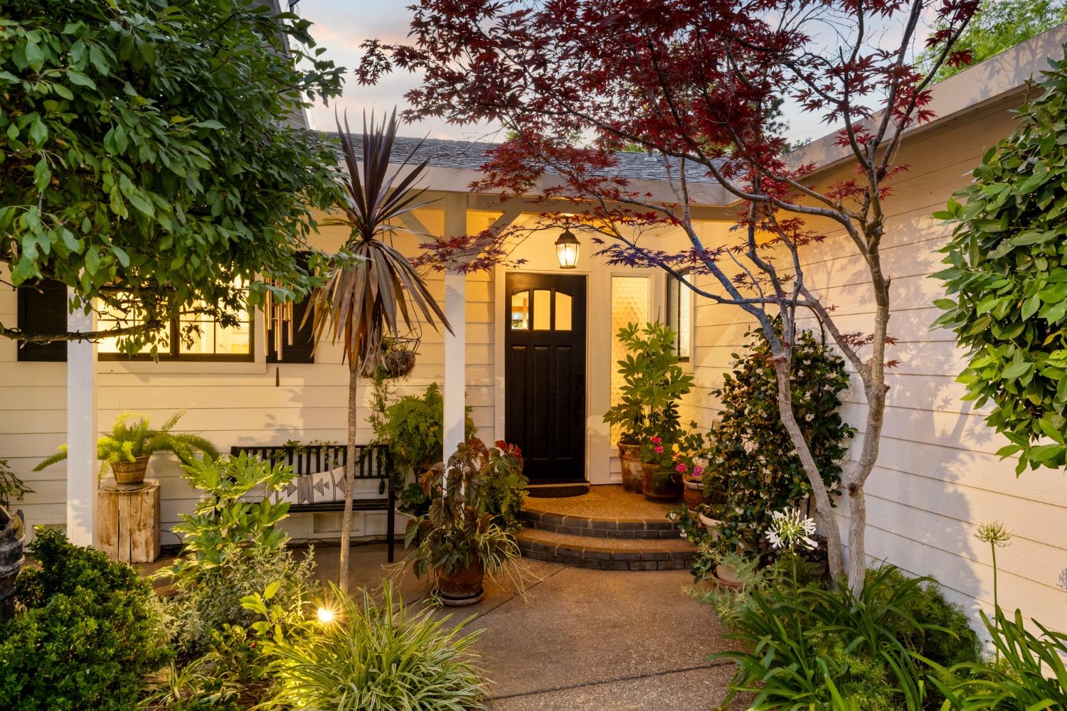 5860 High Lonesome Trail