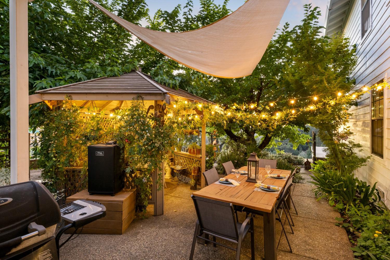 5860 High Lonesome Trail