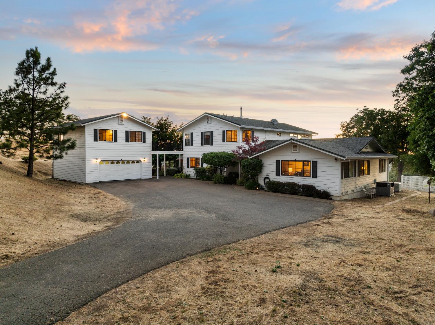 5860 High Lonesome Trail