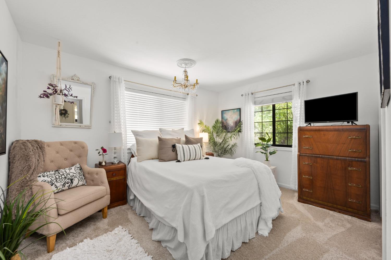 5860 High Lonesome Trail