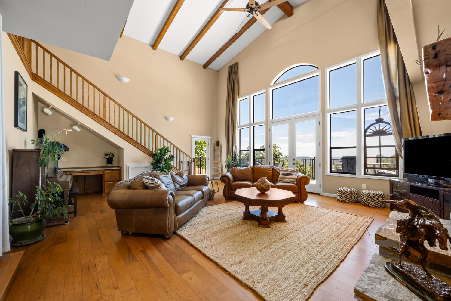 5860 High Lonesome Trail