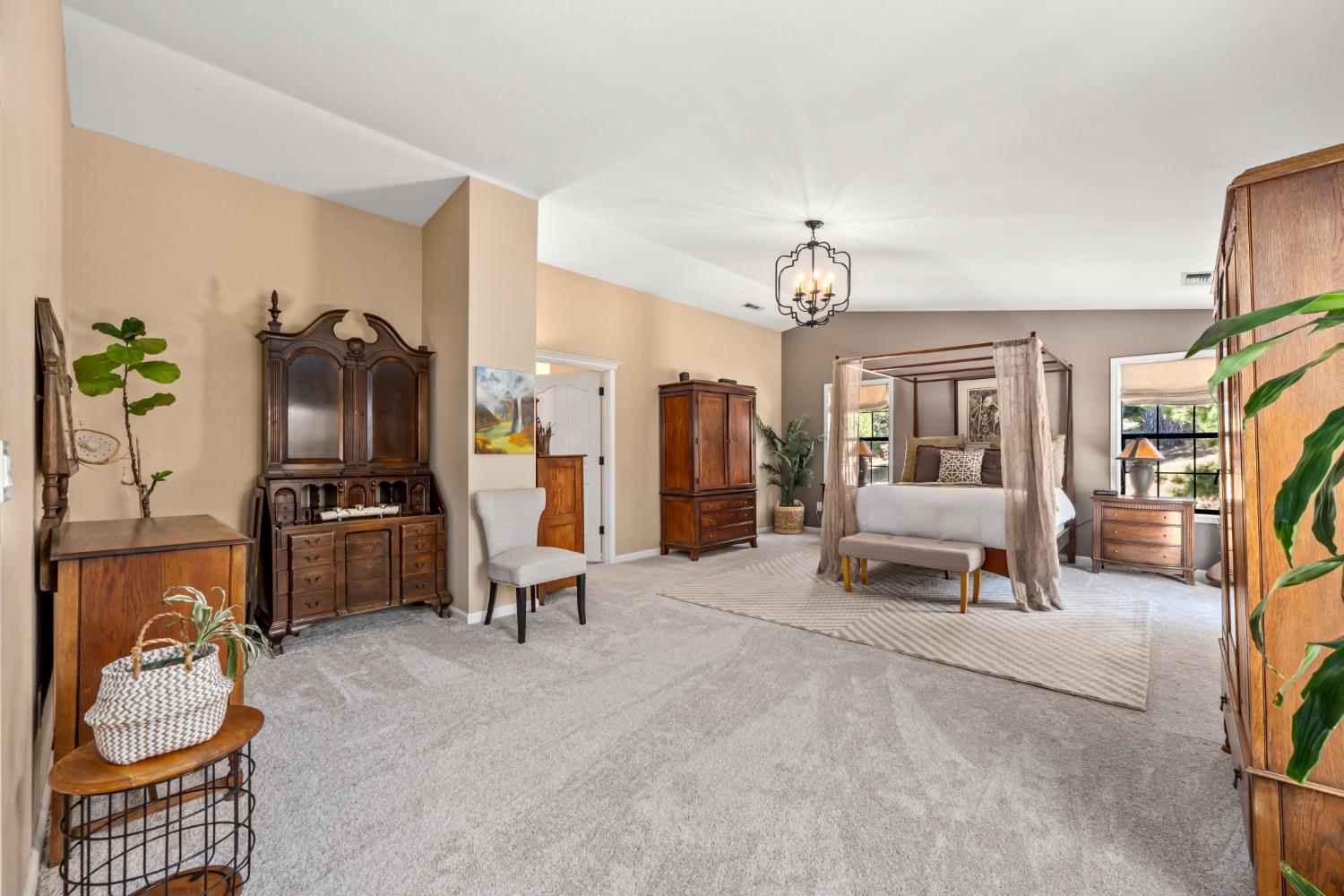 5860 High Lonesome Trail