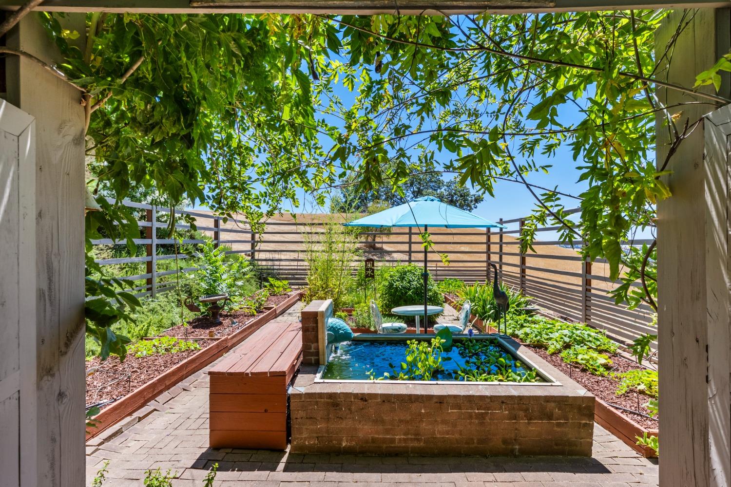 5860 High Lonesome Trail