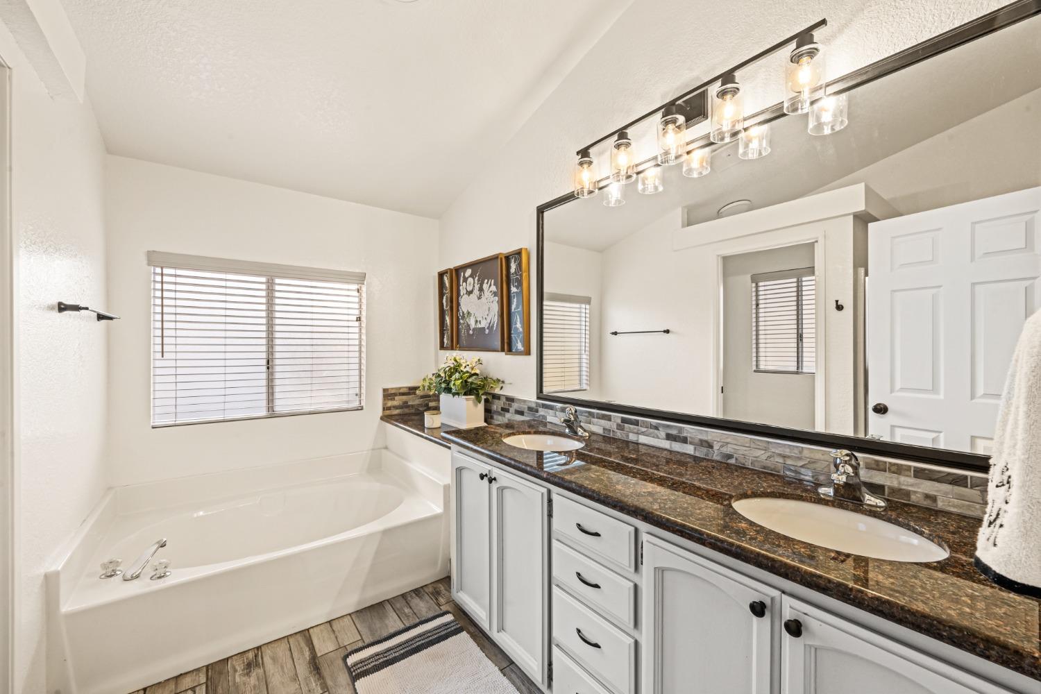 4390 Patterson Drive 295