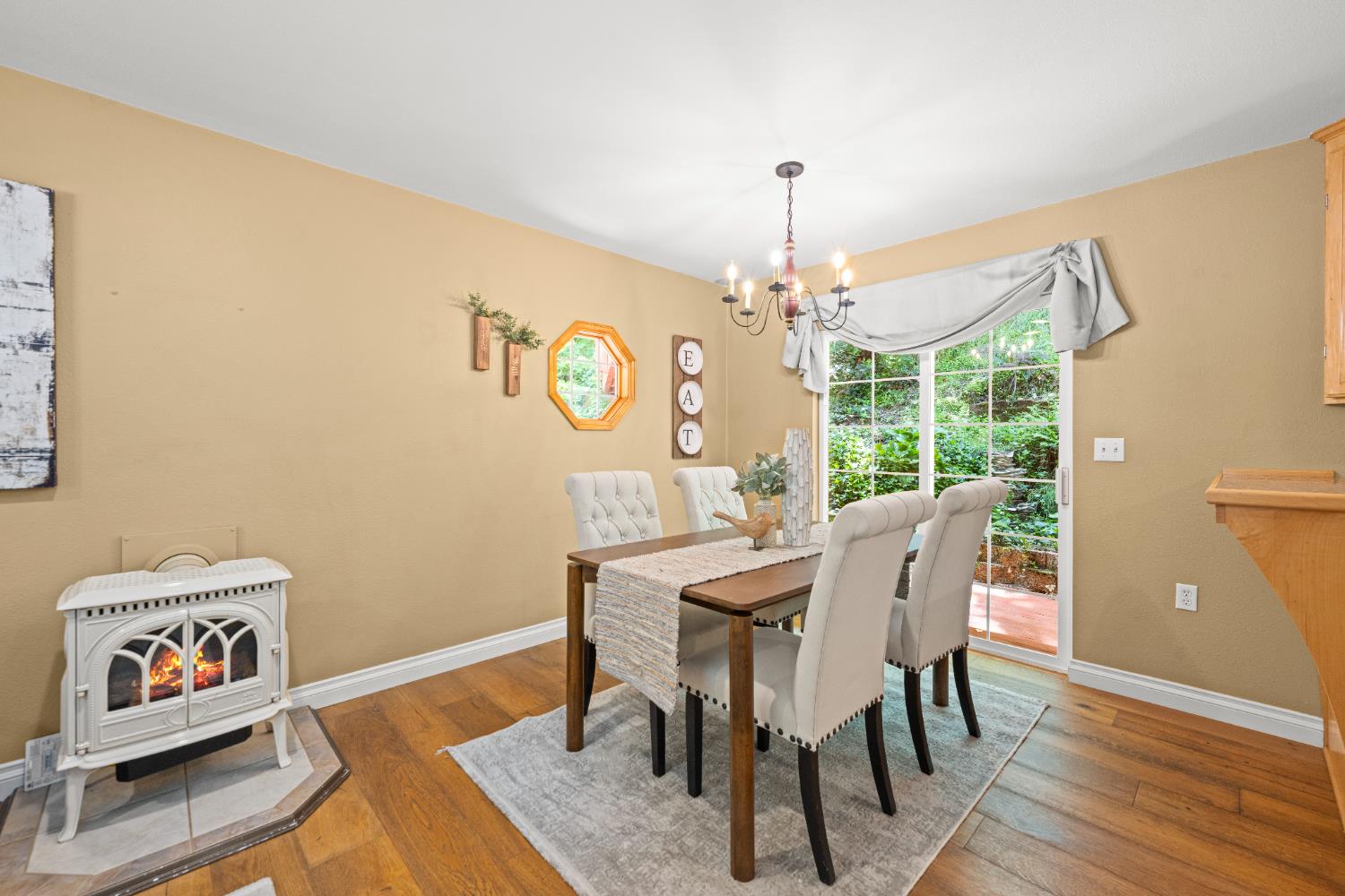 1854 Smith Flat Road