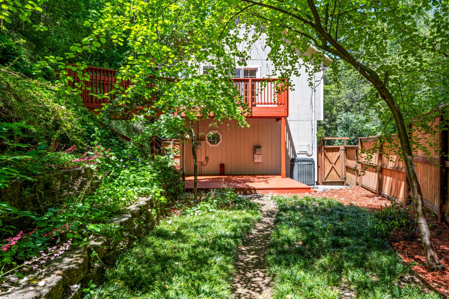 1854 Smith Flat Road