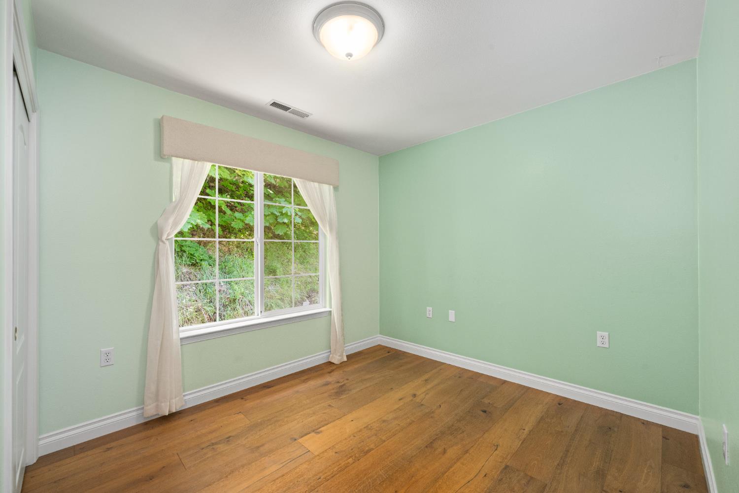 1854 Smith Flat Road