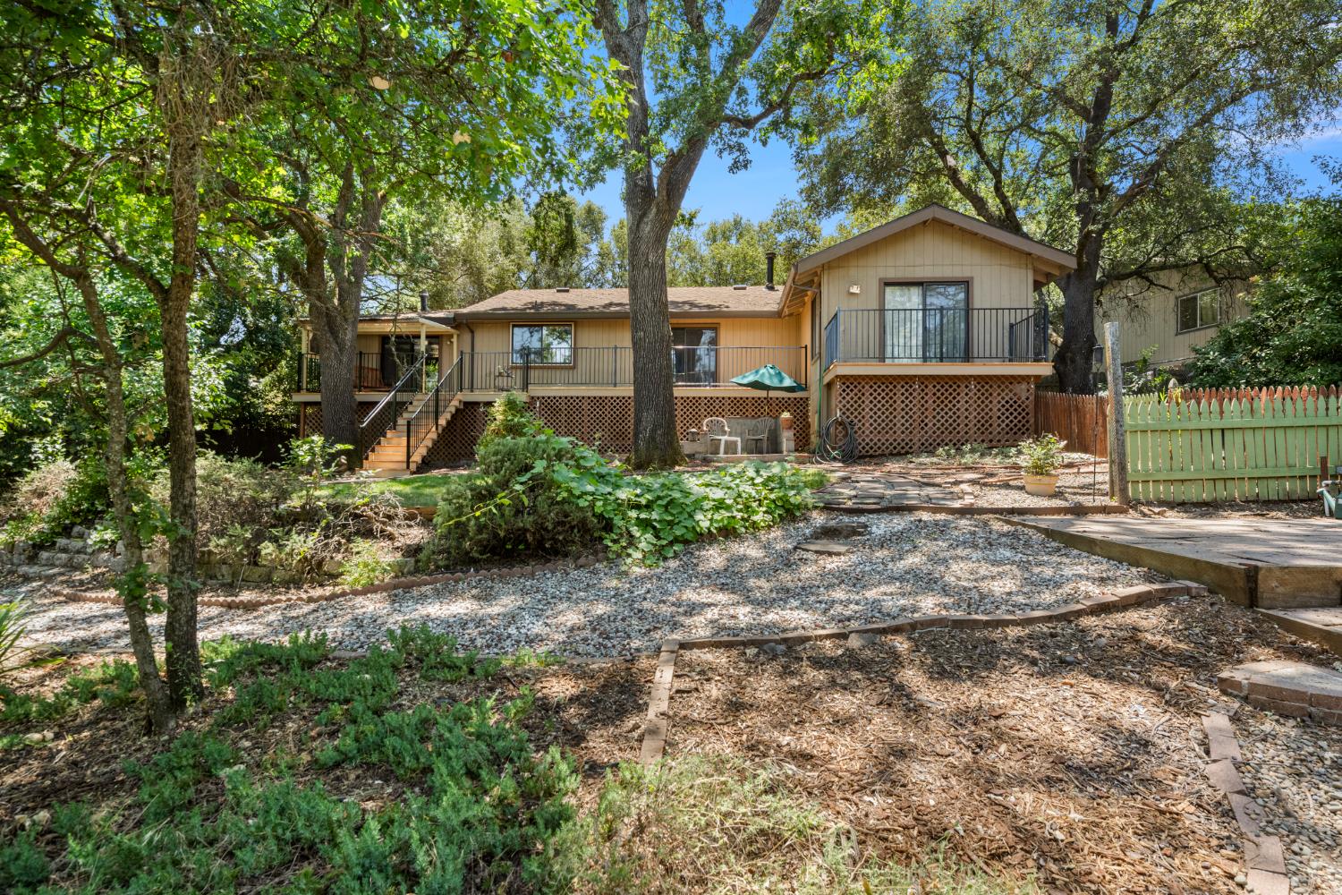 2406 Knollwood Drive