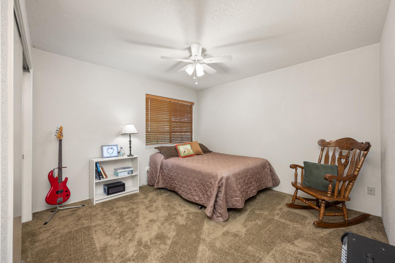 2406 Knollwood Drive
