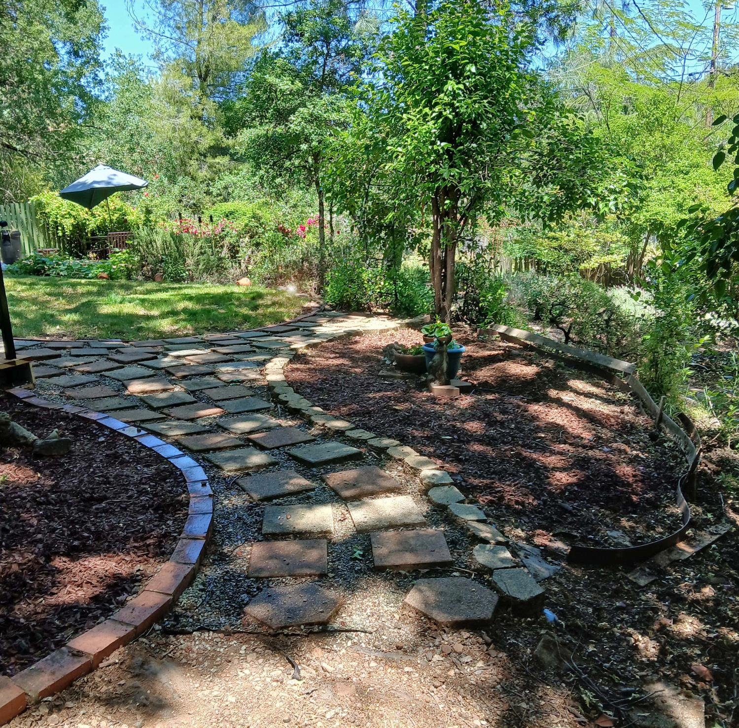 2406 Knollwood Drive