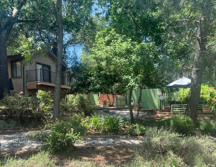 2406 Knollwood Drive