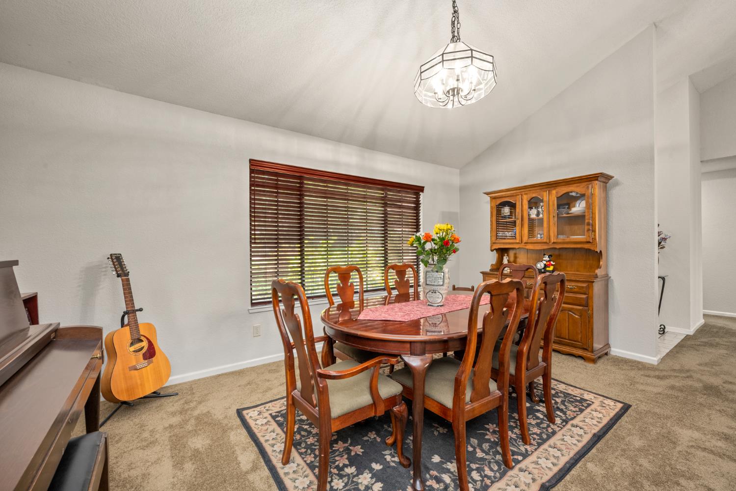 2406 Knollwood Drive