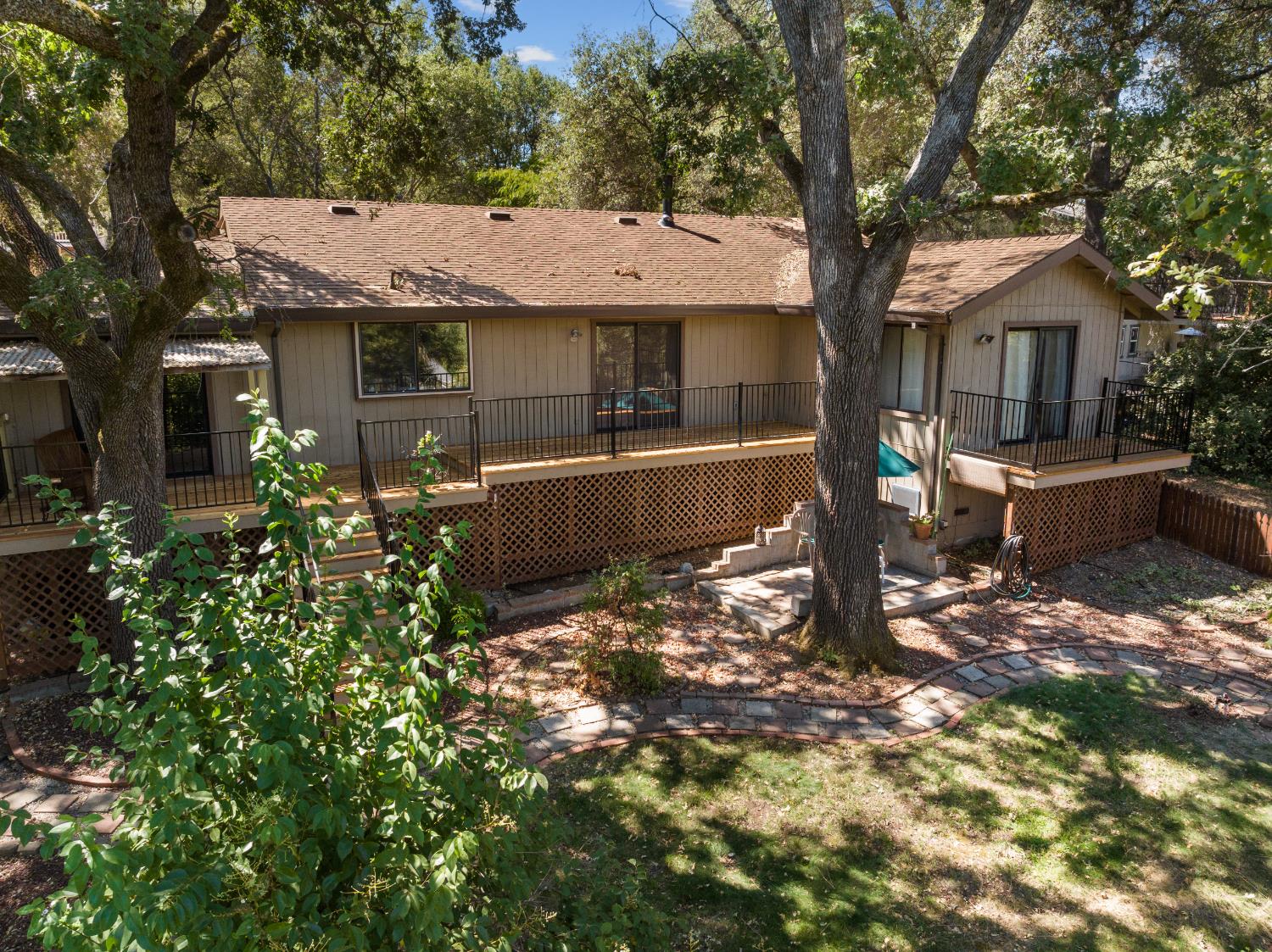 2406 Knollwood Drive