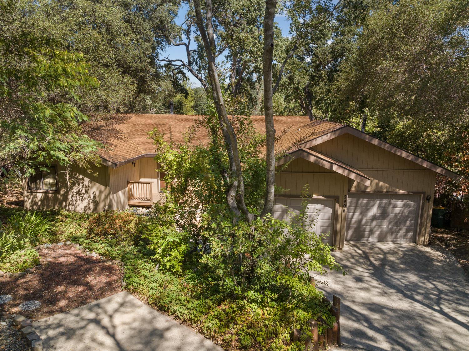 2406 Knollwood Drive