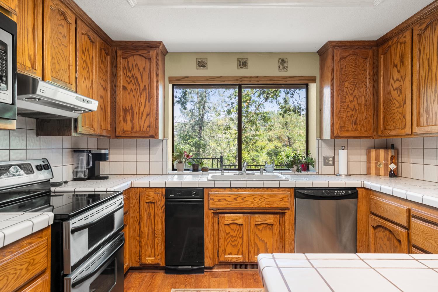2406 Knollwood Drive