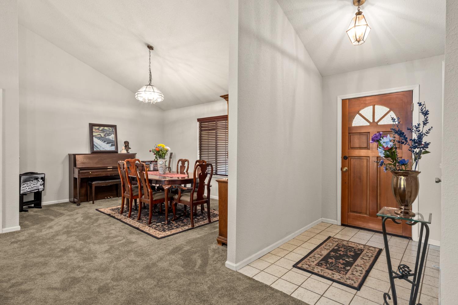 2406 Knollwood Drive