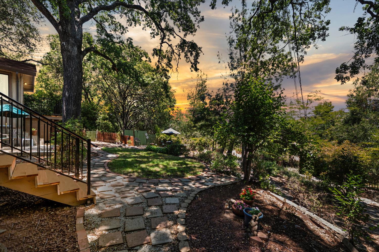 2406 Knollwood Drive
