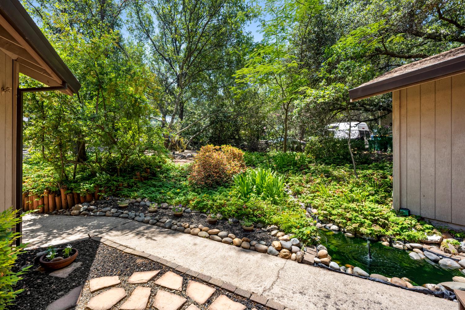 2406 Knollwood Drive