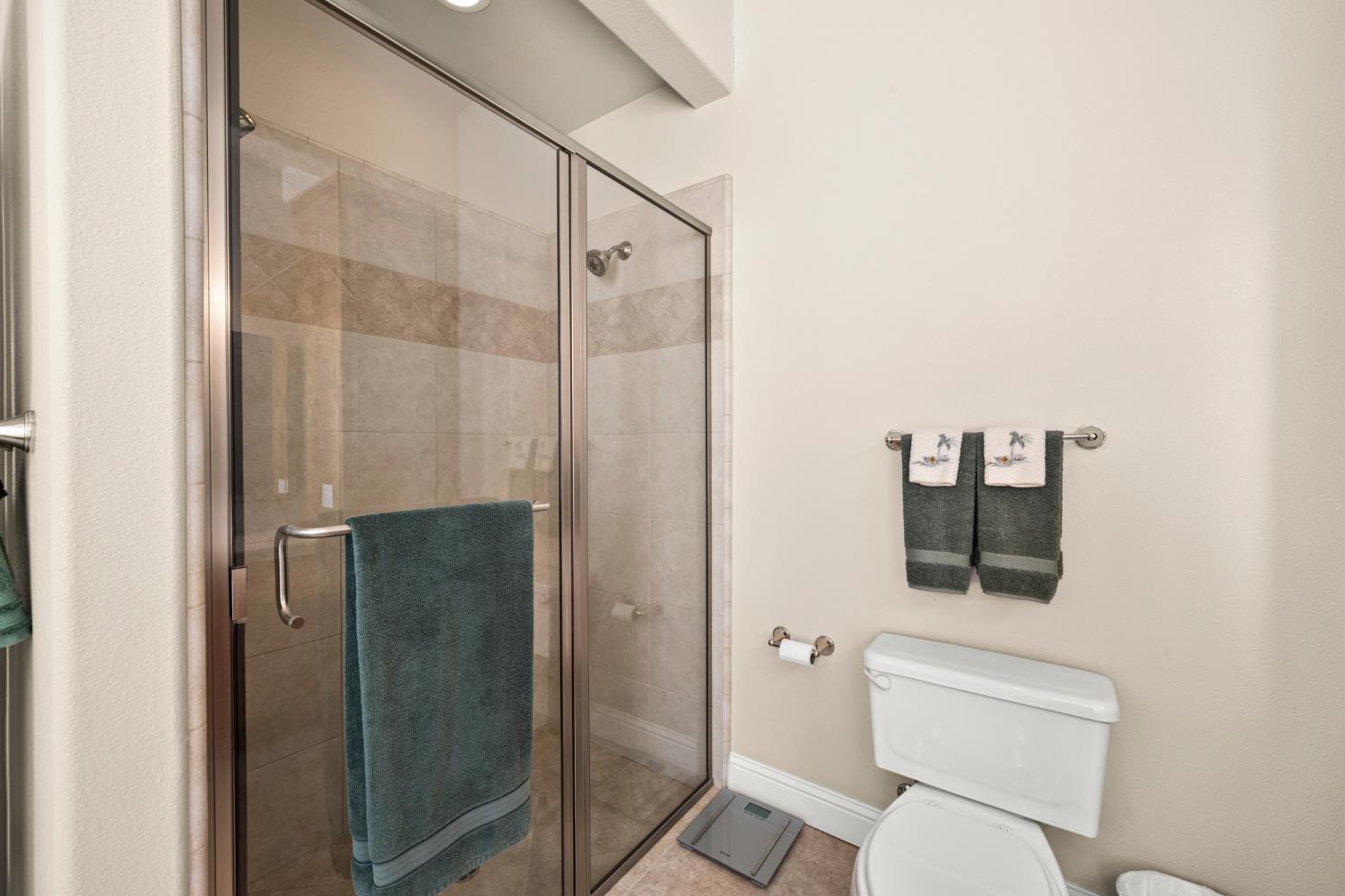 4350 White Rose Lane