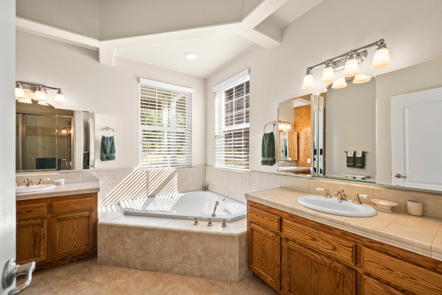 4350 White Rose Lane