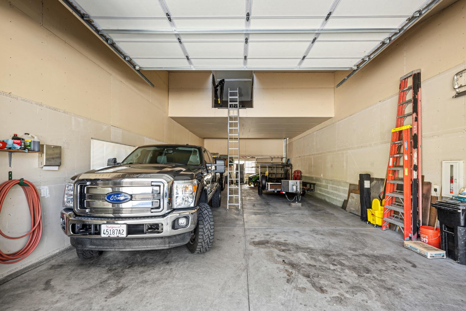 4350 White Rose Lane