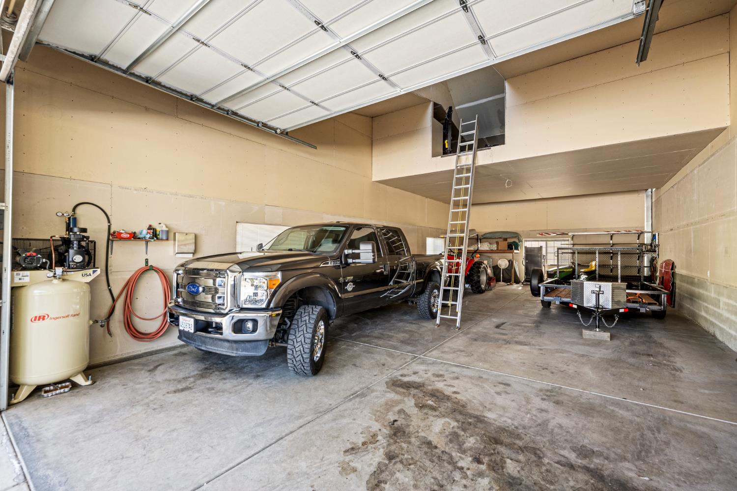 4350 White Rose Lane