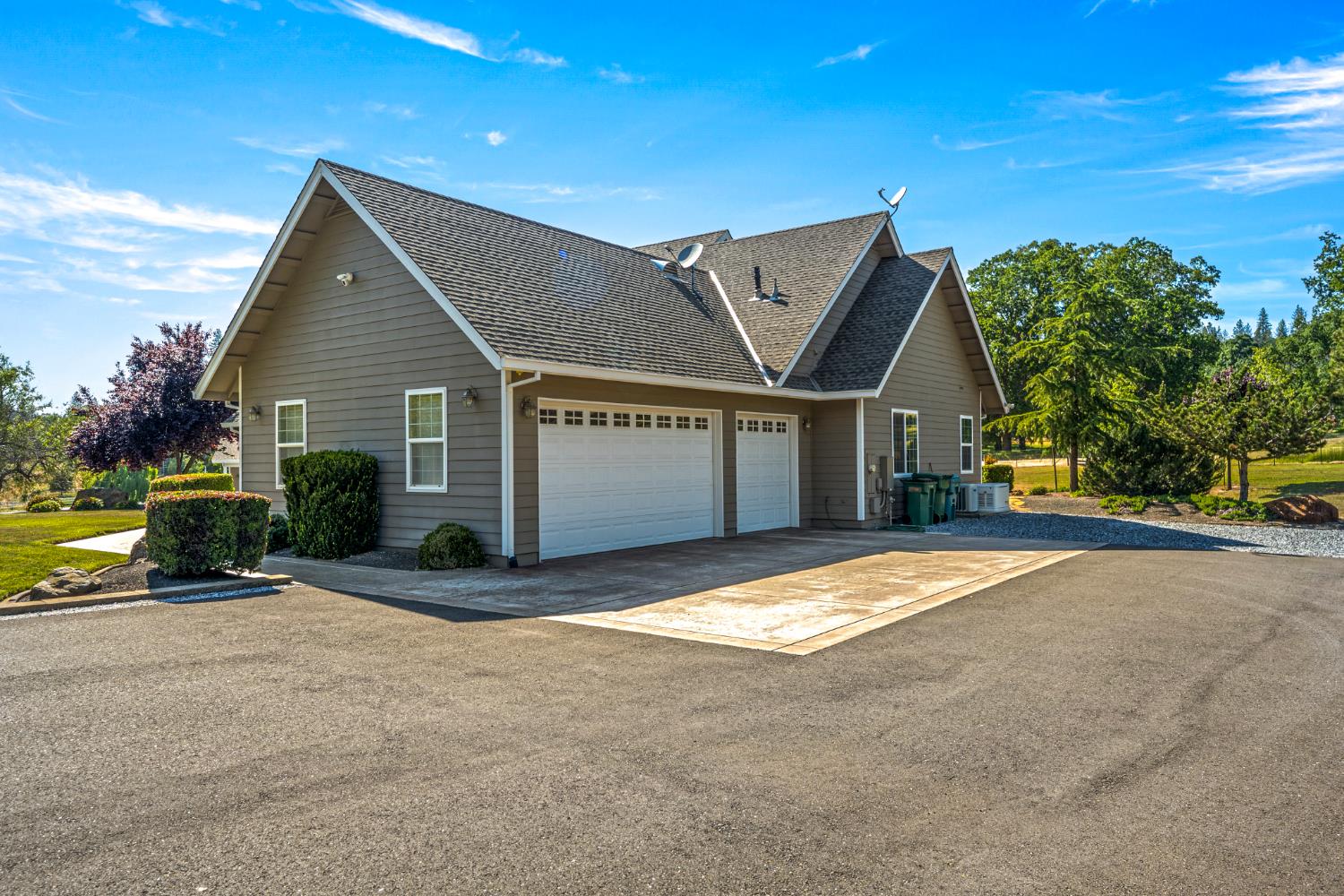 4350 White Rose Lane