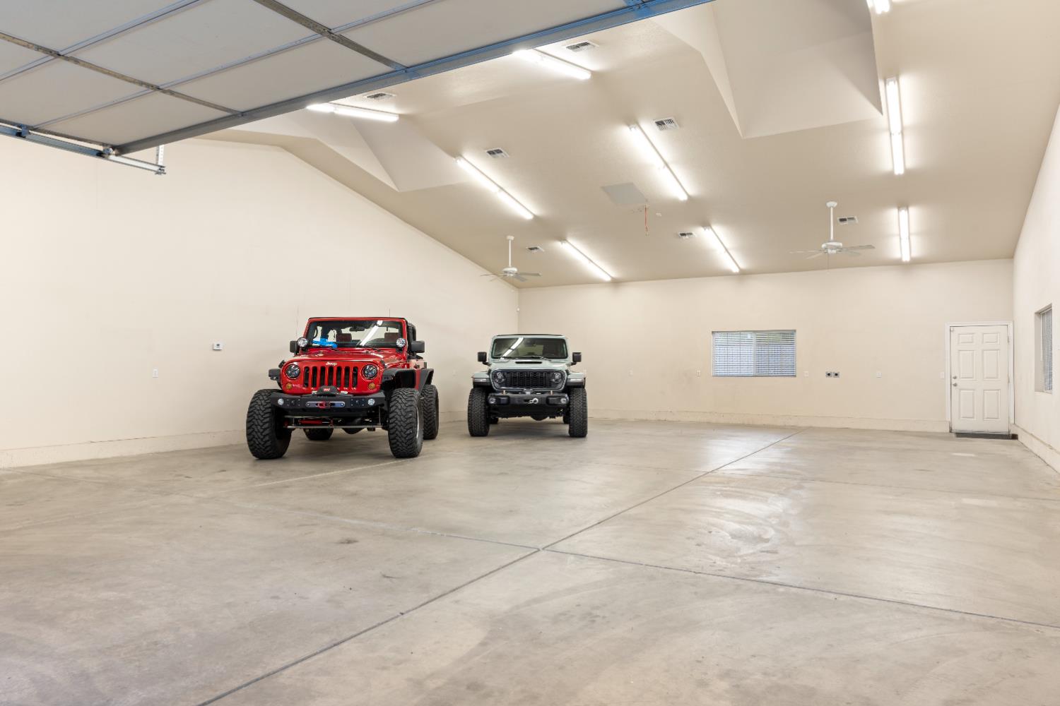 4350 White Rose Lane