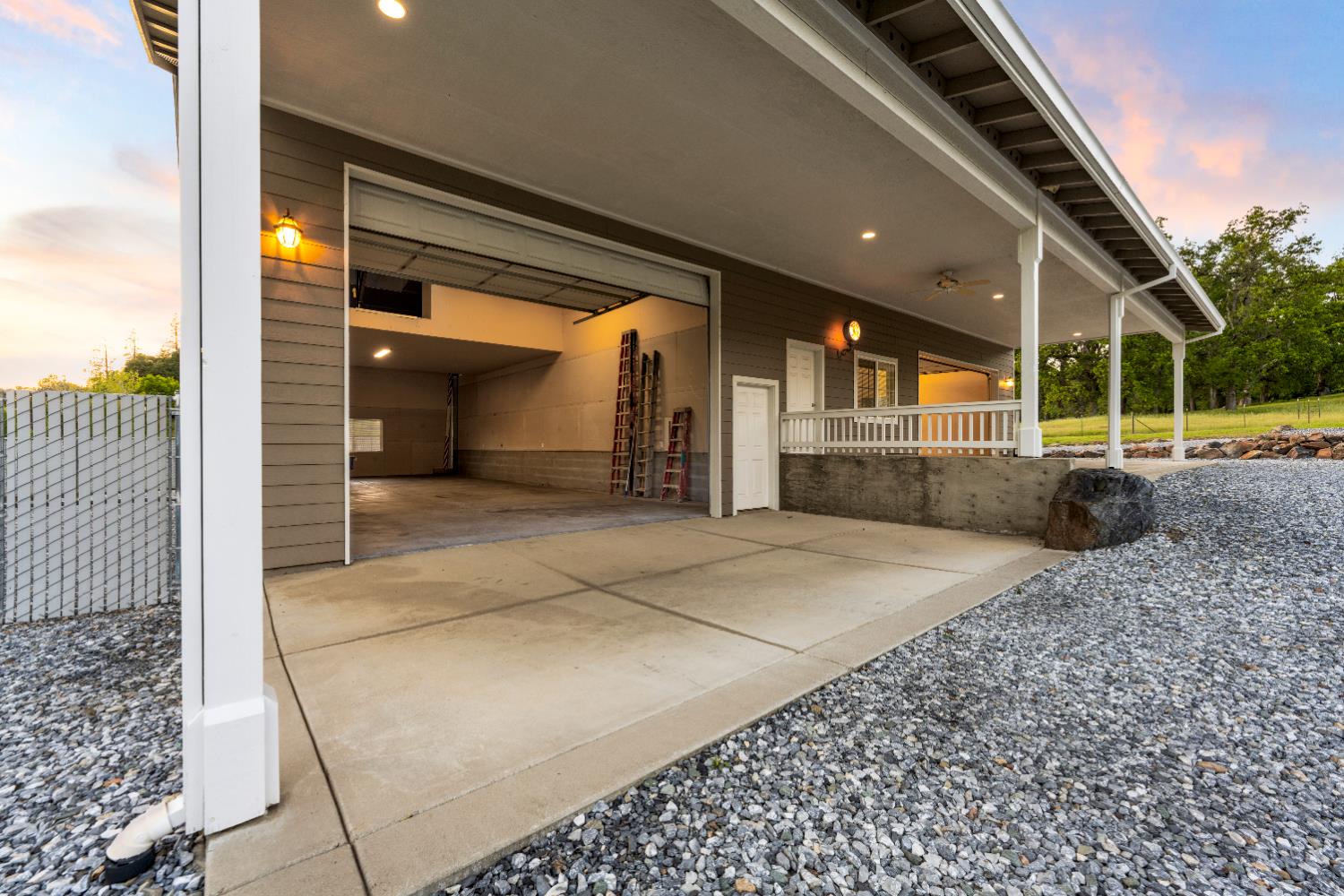 4350 White Rose Lane