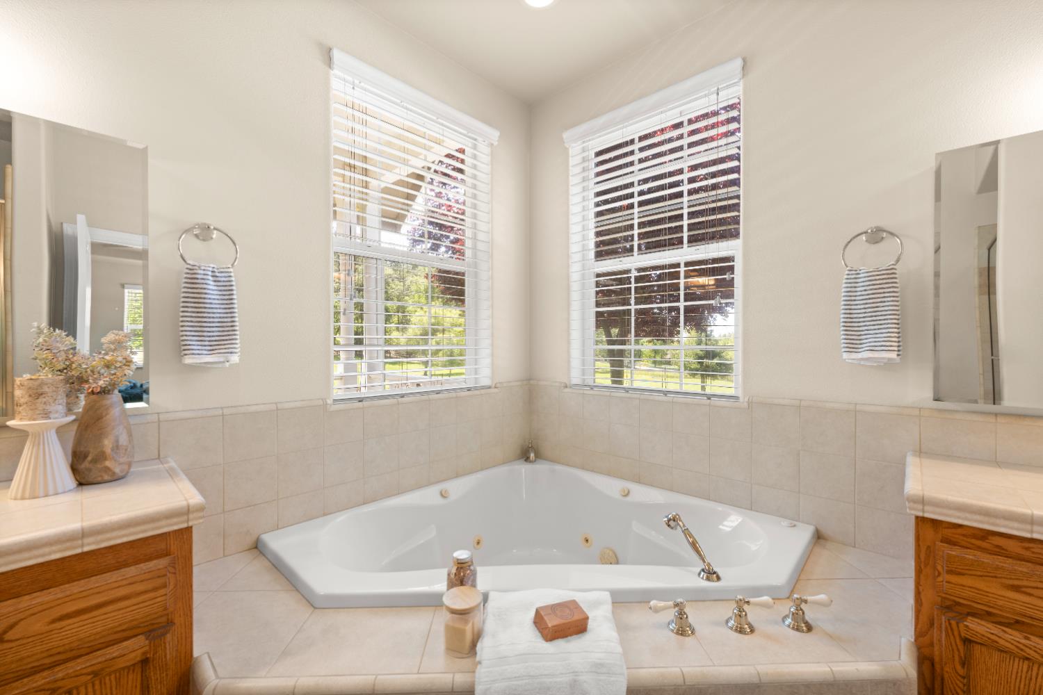 4350 White Rose Lane