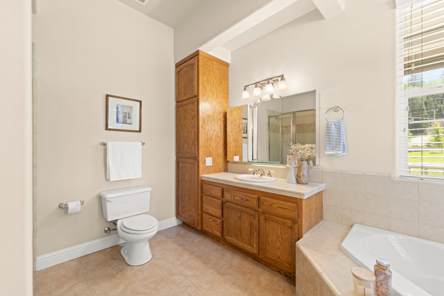 4350 White Rose Lane